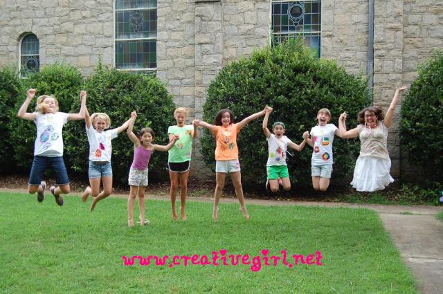 jumping_creative_girls_2013